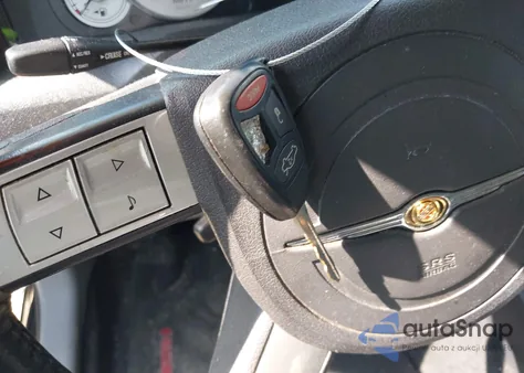 2006 Chrysler 300C из США, поврежденный, VIN 2C3LA63H66H100336